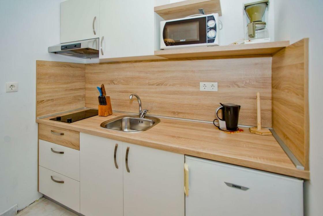 Apartments Jacky Хвар Екстер'єр фото