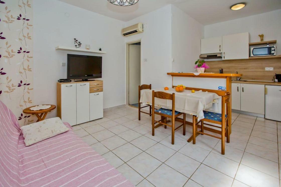 Apartments Jacky Хвар Екстер'єр фото